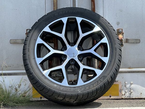 売り切り 車検対応 22インチ シルバラード タホ サバーバン アバランチ GMC シエラ ユーコン デナリ エスカレード タイヤホイール 4本セット 305 40R22 22x9J 31 グロスブラック ポリッシュ