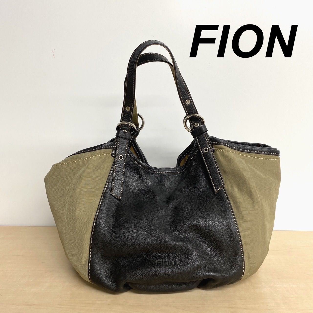 FION レディース レザー ハンドバッグ B157 - メルカリ