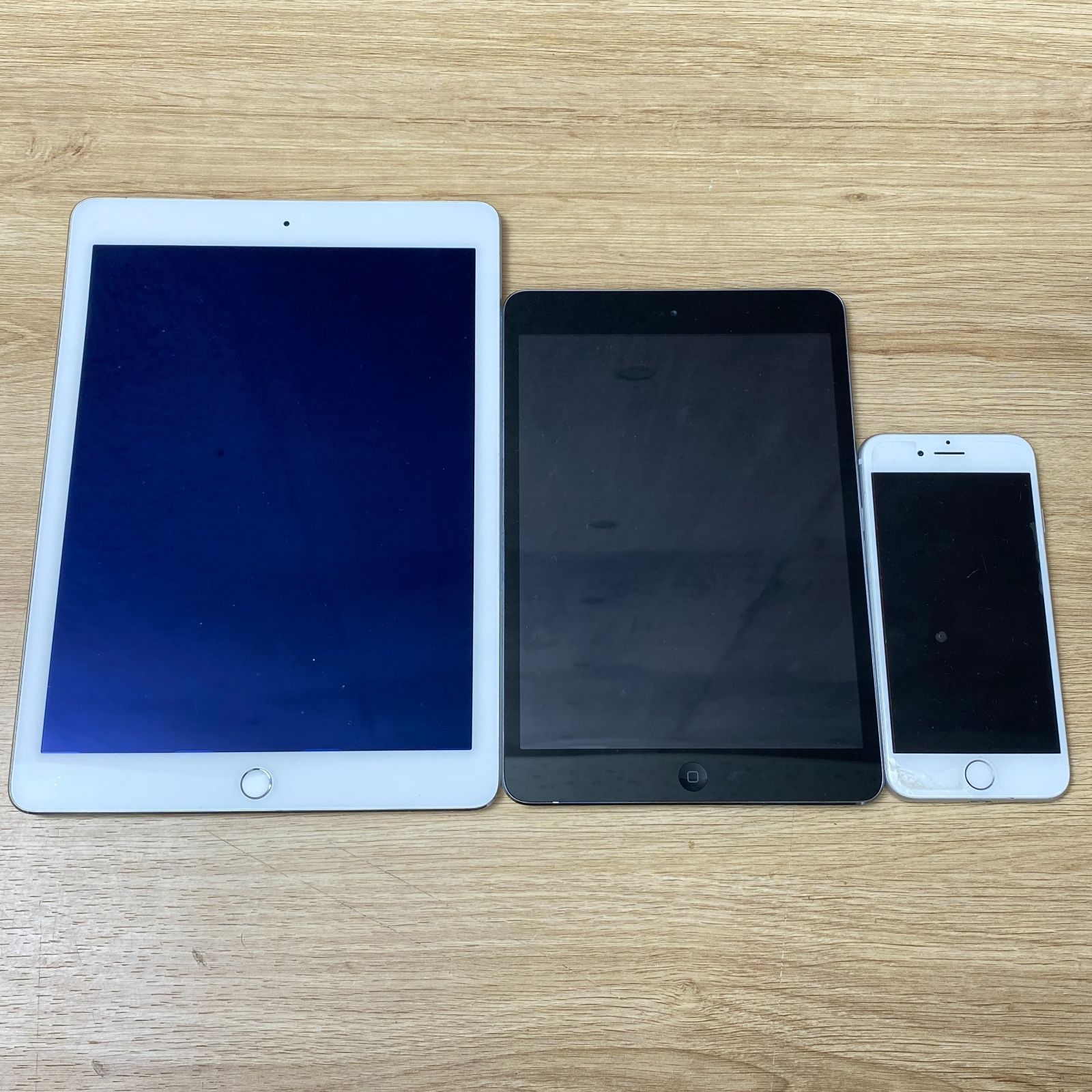 D-04070 Apple iPhone 7 / iPad Air / iPad mini ジャンク品 3台セット タブレット スマホ