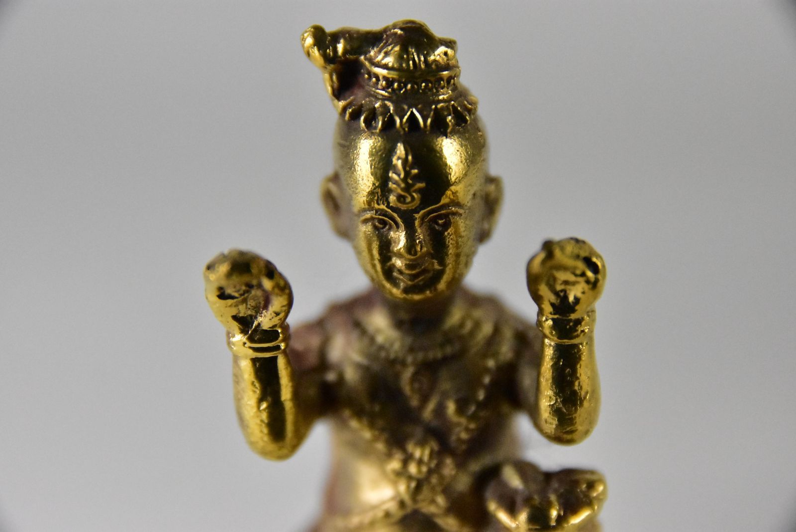 タイ呪物 クマントーン座像 小さなクマントーン像 真鍮製 金運