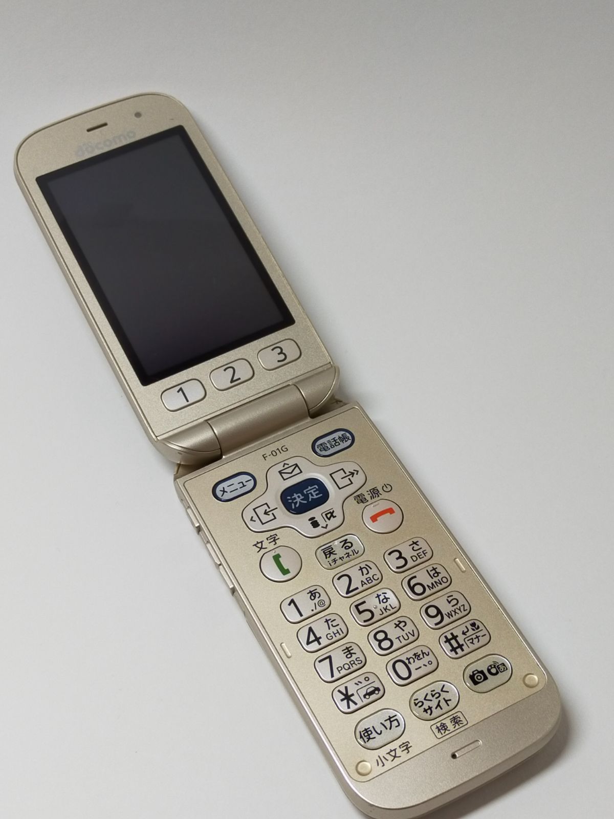 メルカリShops - DOCOMO F-01G 3G ガラケー らくらくホン ベーシック4