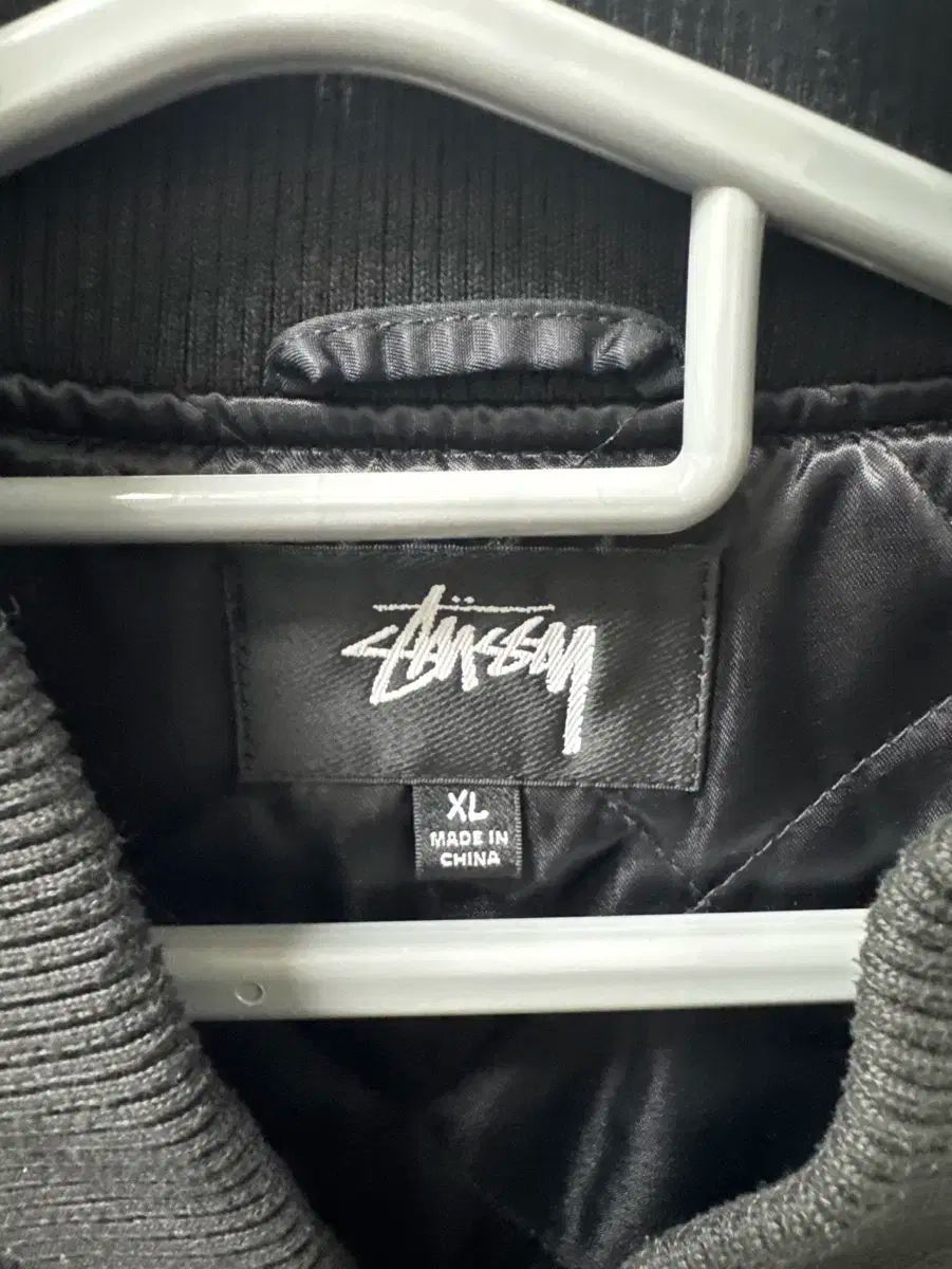 STUSSY(ステューシー) サーフマン スタジアム ジャケット xl