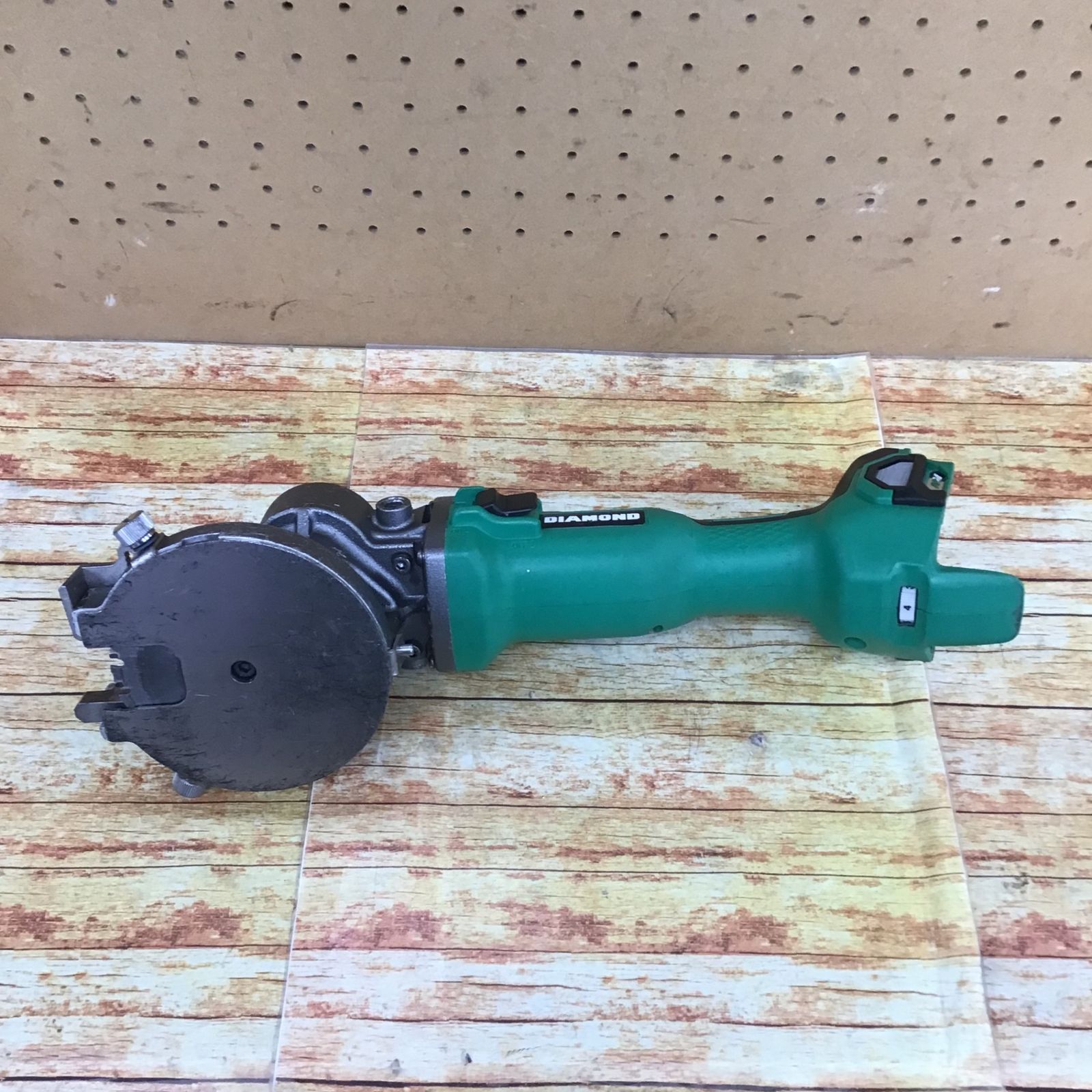 ダイヤモンド コードレスツライチカッター DFC-2536BLH 中古品