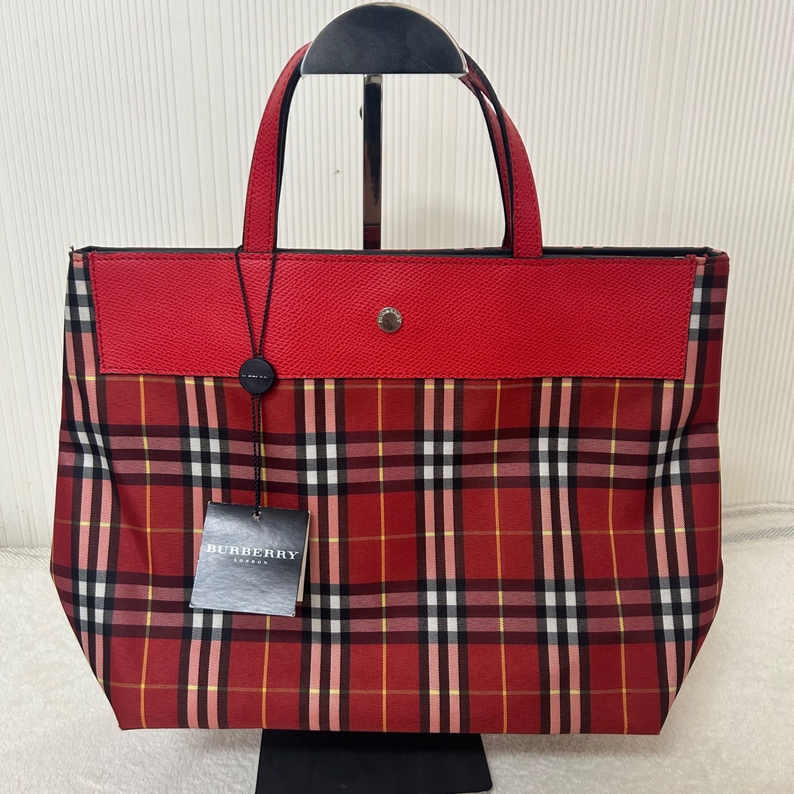 週末最終価格！バーバリー BURBERRY 赤チェック トートバッグ - メルカリ