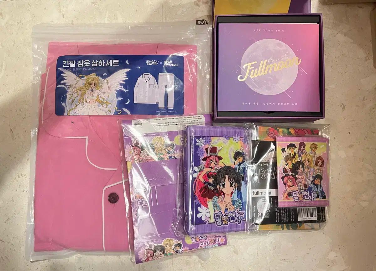 未開封 ムーンライト・エンジェル パジャマ + 各種 グッズ ダイアリー cd
