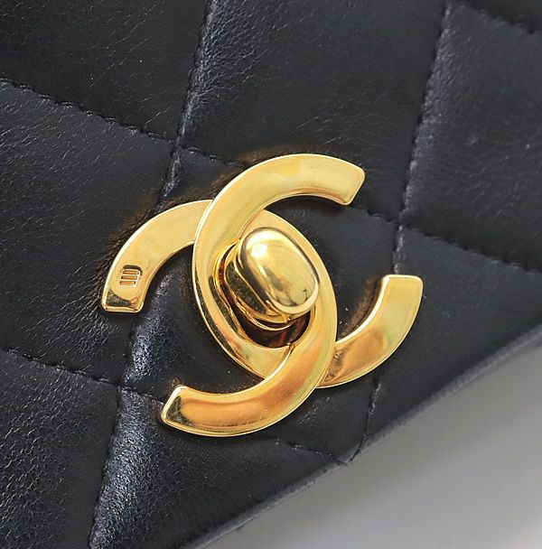 シャネル CHANEL