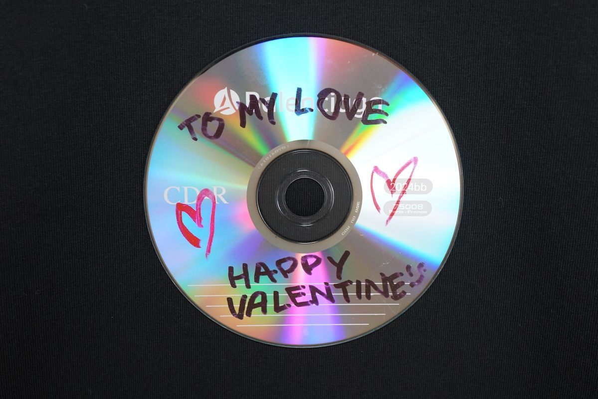 BALENCIAGA バレンシアガ TO MY LOVE VALENTINE CD LS T-shirt logo