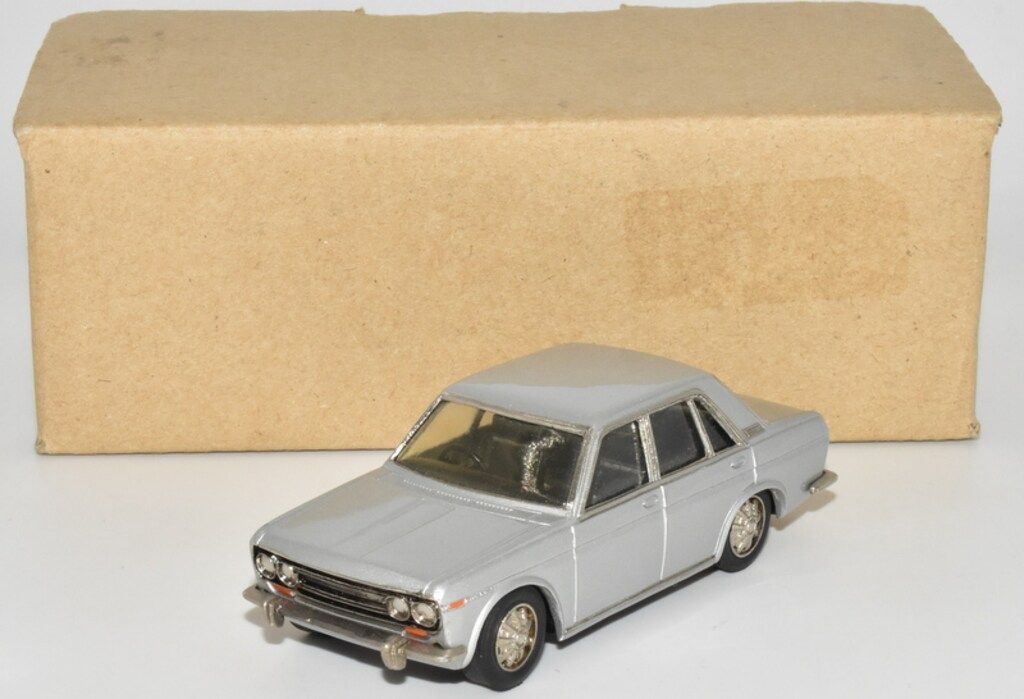 アンチモニー　ファインモデル　日産　ブルーバード　1600SSS 1/43 アンチモニー ファインモデル 日産 ブルーバード 1600SSS 1/43