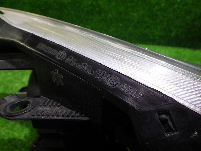 プリウス 左ヘッドライト ハロゲン ZVW30 前期 47-29 ホ トヨタ