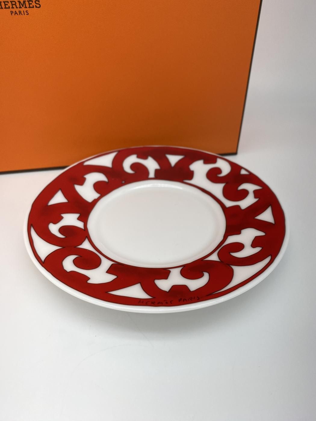 エルメス HERMES ガダルキヴィール ティーカップ&ソーサー エルメス HERMES ガダルキヴィール ティーカップ&ソーサー