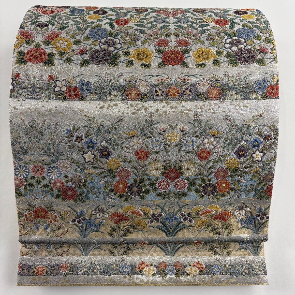 【高品質】 袋帯 メルカリ - 【中古】 正絹 六通 銀色 箔 金糸 秋草 秀品 美品 着物・浴衣