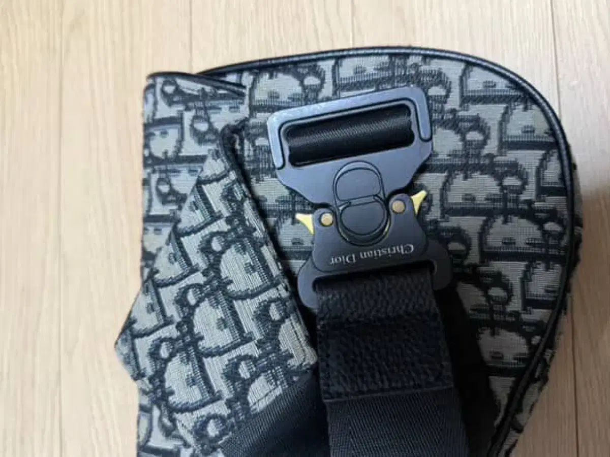 ディオール オブリーク