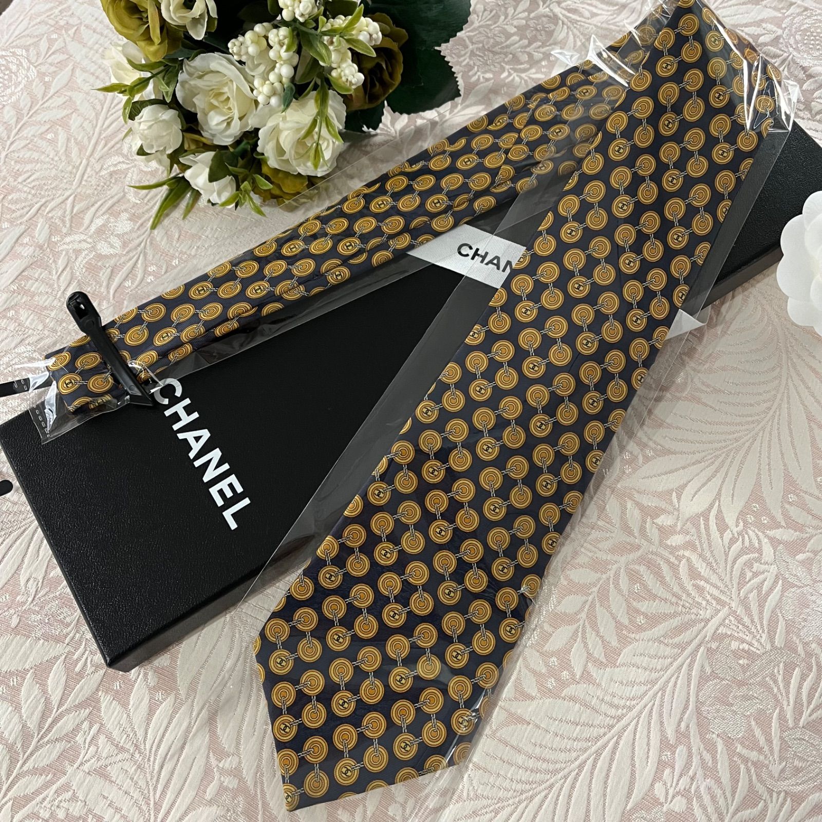 CHANEL シャネル ネクタイ 美品 - メルカリ CHANEL シャネル ネクタイ 美品 - メルカリ