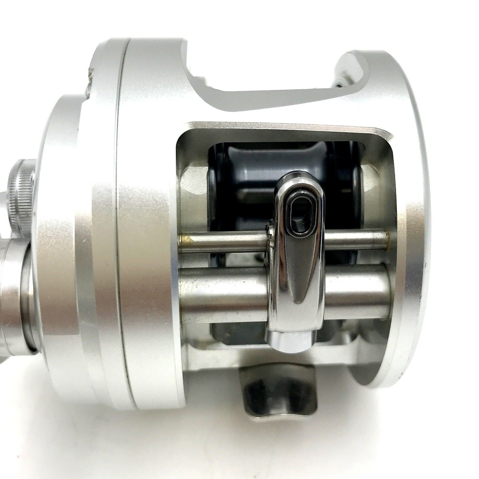 オシアカルカッタ 300HG シマノ ベイトリール SHIMANO 右巻き オシアカルカッタ 300HG シマノ ベイトリール SHIMANO 右巻き