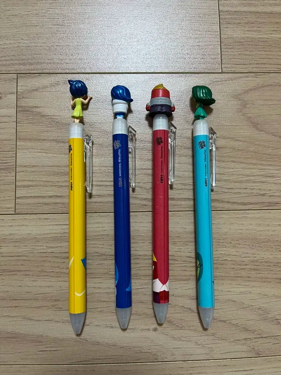 インサイド・アウト ボールペン