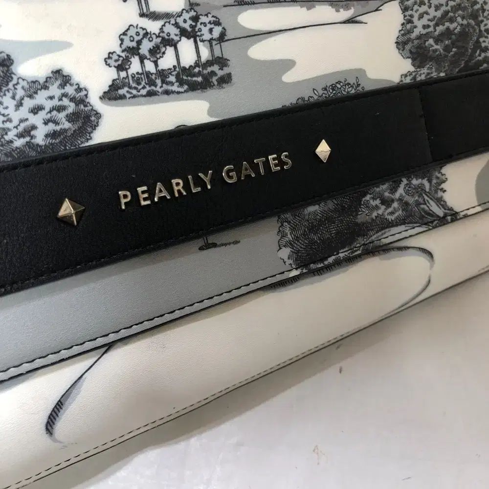 限定セールをすべて GATES(パーリーゲイツ) PEARLY クラッチバッグ@ メルカリ - 9922 ゴルフバッグ・キャディバッグ