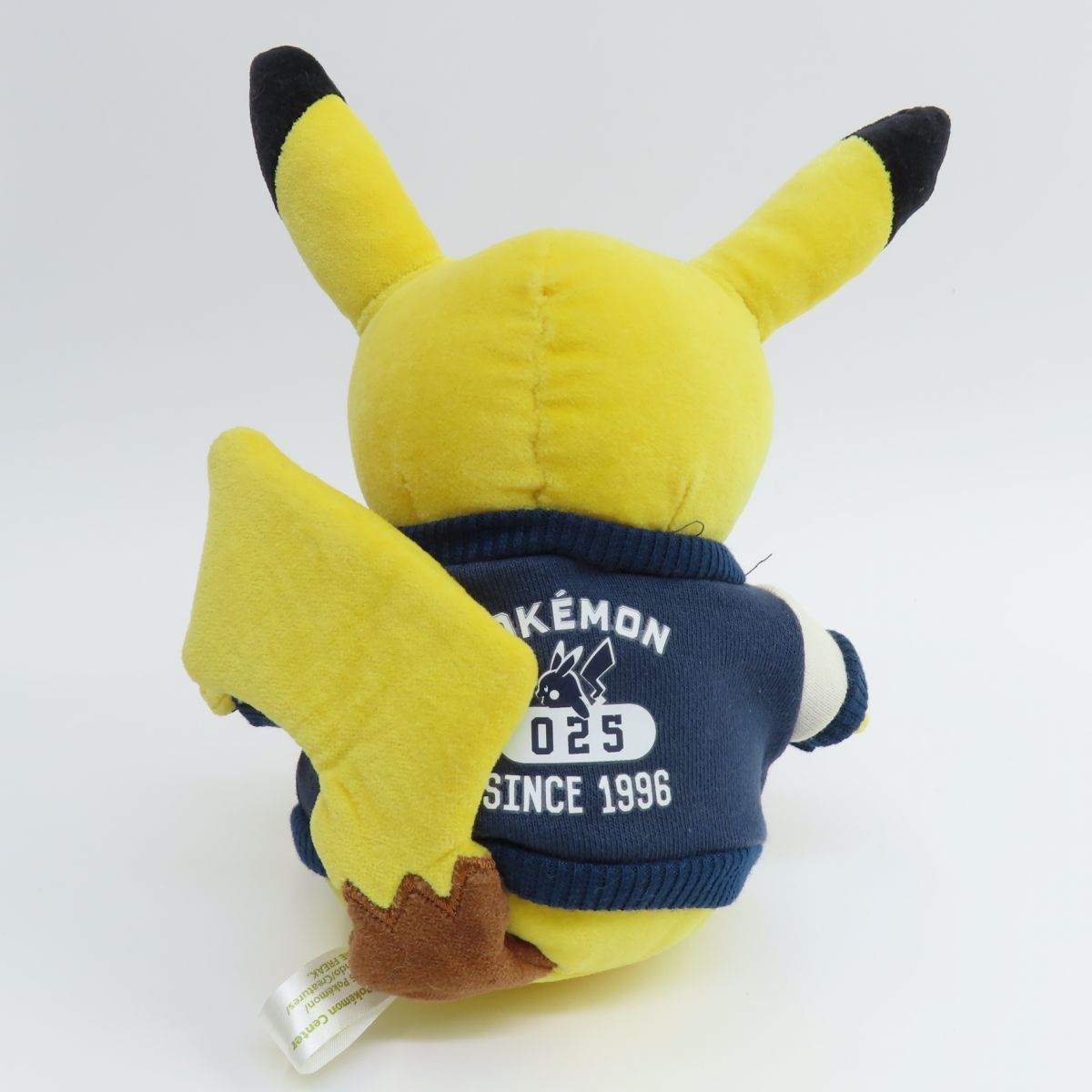 カレッジロゴ ピカチュウ ぬいぐるみ ポケモンセンター 【公式通販】