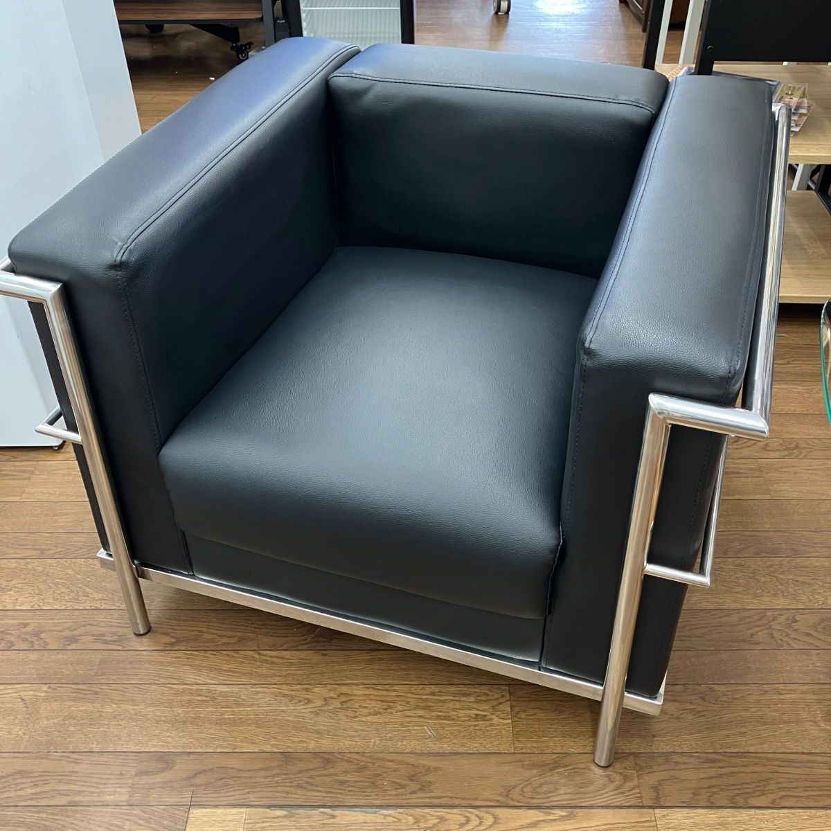 関東のみ発送 コルビジェ ソファ リプロダクト品 C10-71 T