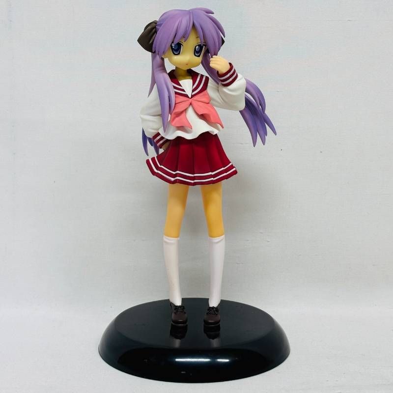 柊かがみ 「らき☆すた」 1/8 スケールフィギュア　完成品　クレイズ Amazon | らき☆すた 柊かがみ (1/8スケールPVC塗装済み完成品