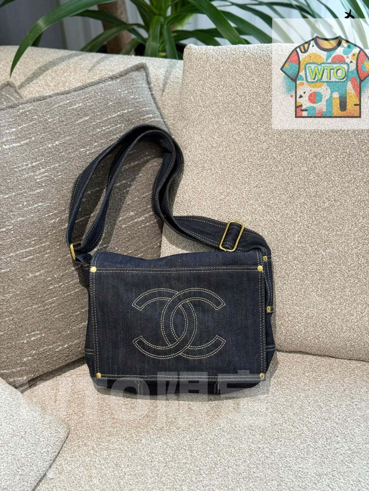 今日WTO】Chanel シャネル デニムメッセンジャーバッグ