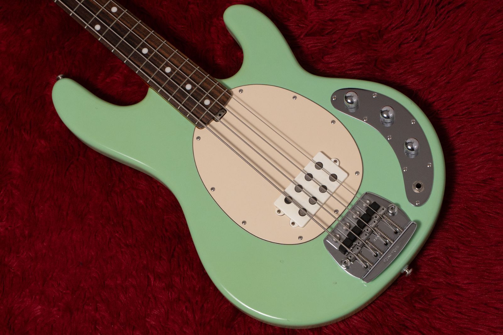 used Ernie Ball Music Man | Classic Stingray 4 Mint Green 2010 4.635kg B05081 GIB横浜