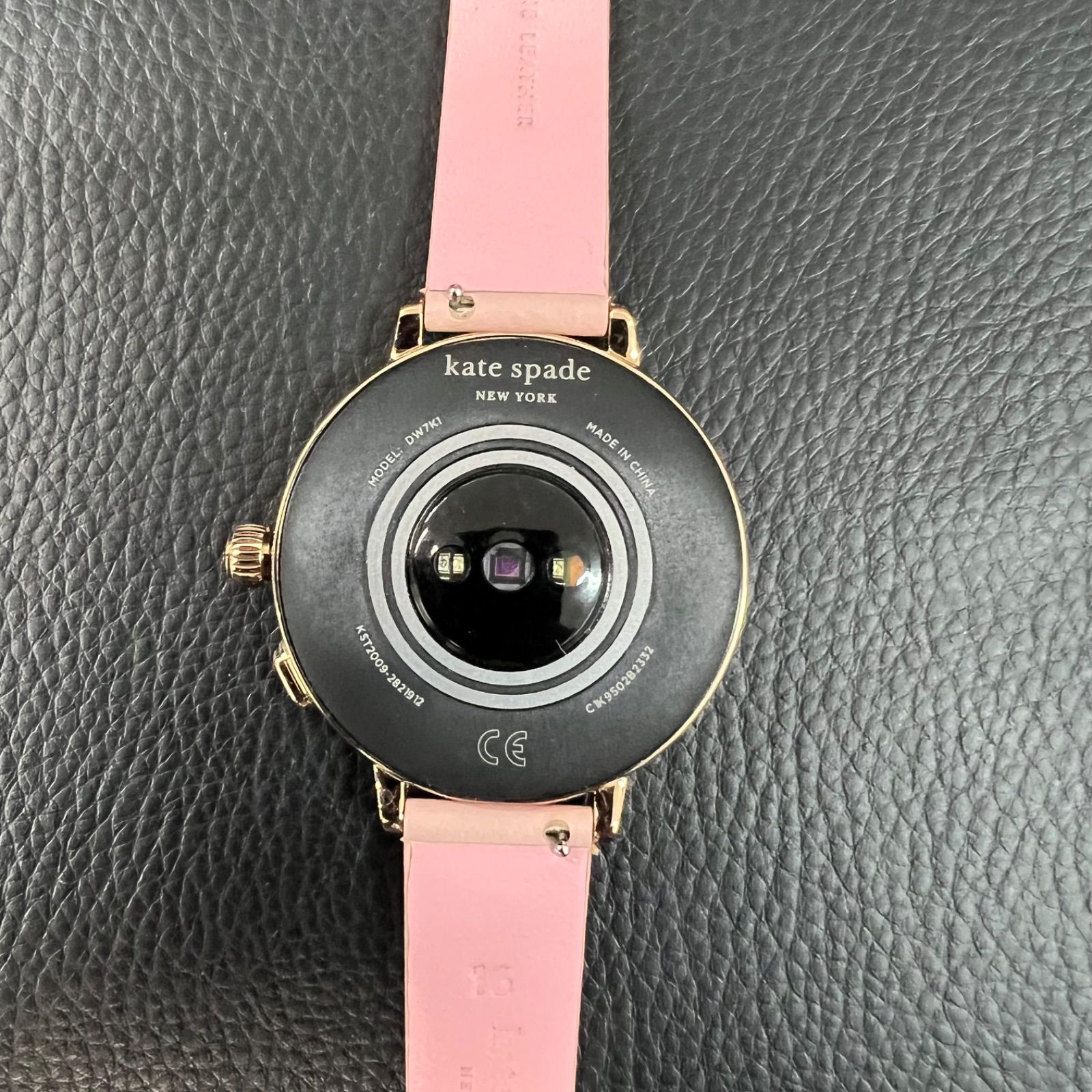 【美品】kate spade ケイトスペード スマートウォッチ DW7K1 レザーバンド ピンク×ゴールド レディース