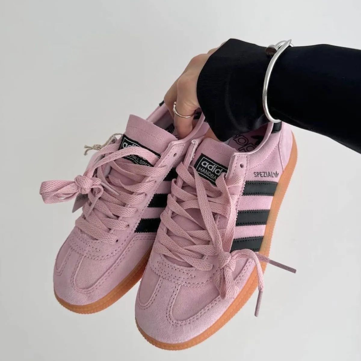 新品 adidas HANDBALL SPEZIAL IF6561 クリアピンク - メルカリ