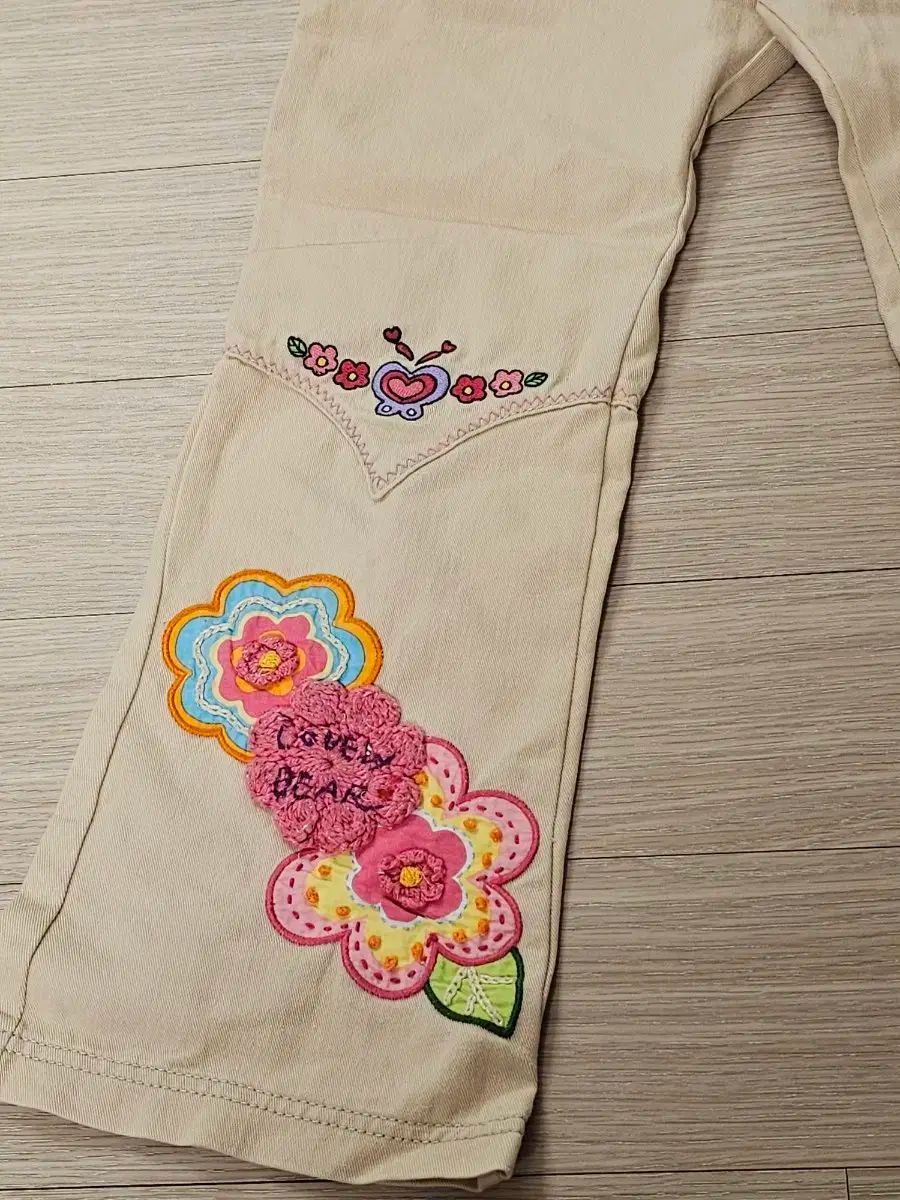 日本 カステルバジャック 花 刺繍 上下セット 120