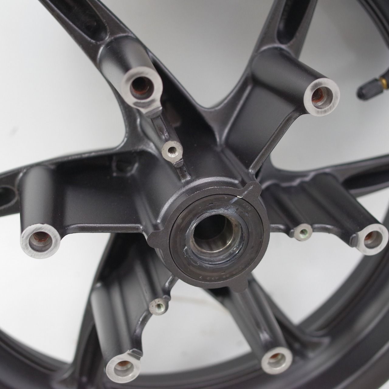 ホンダ フォルツァ MF10 純正 フロントホイール 黒 １ 44650-KVZ-660ZB