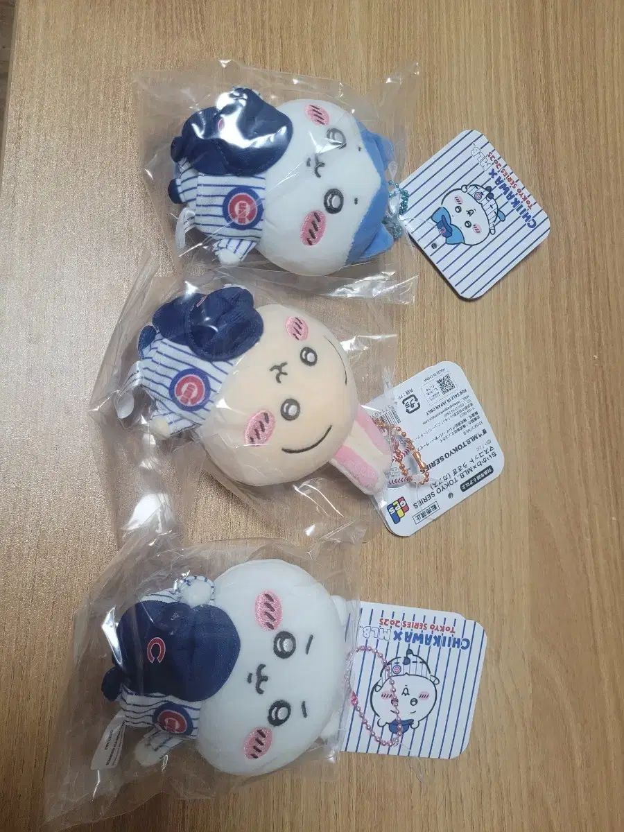 ちいかわ MLB カブス マスコット 3 種 まとめ売り - メルカリ