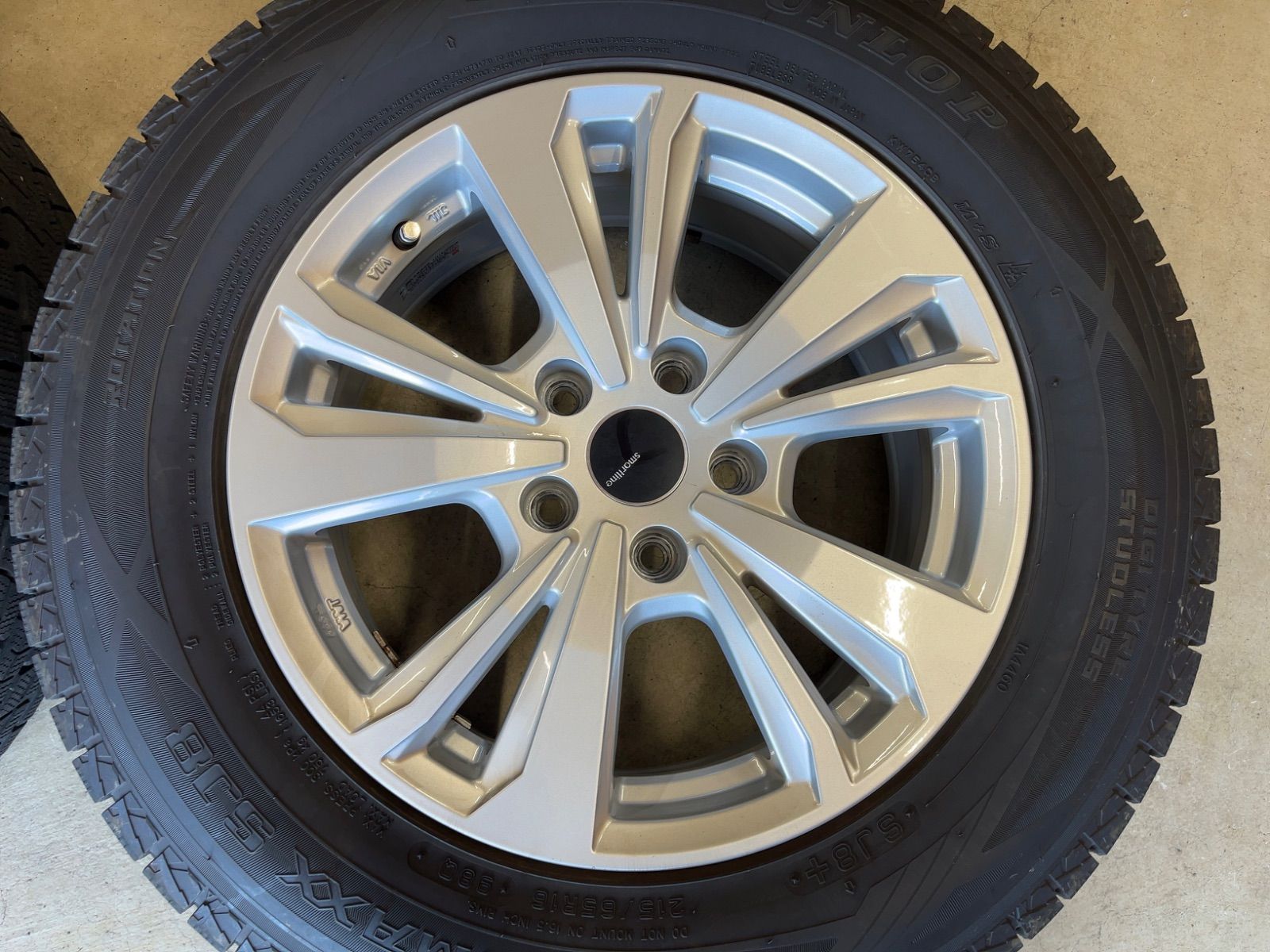 絶対お買い得！ ルノー アルカナ 社外品 ダンロップ 冬用 16インチ 4本セット