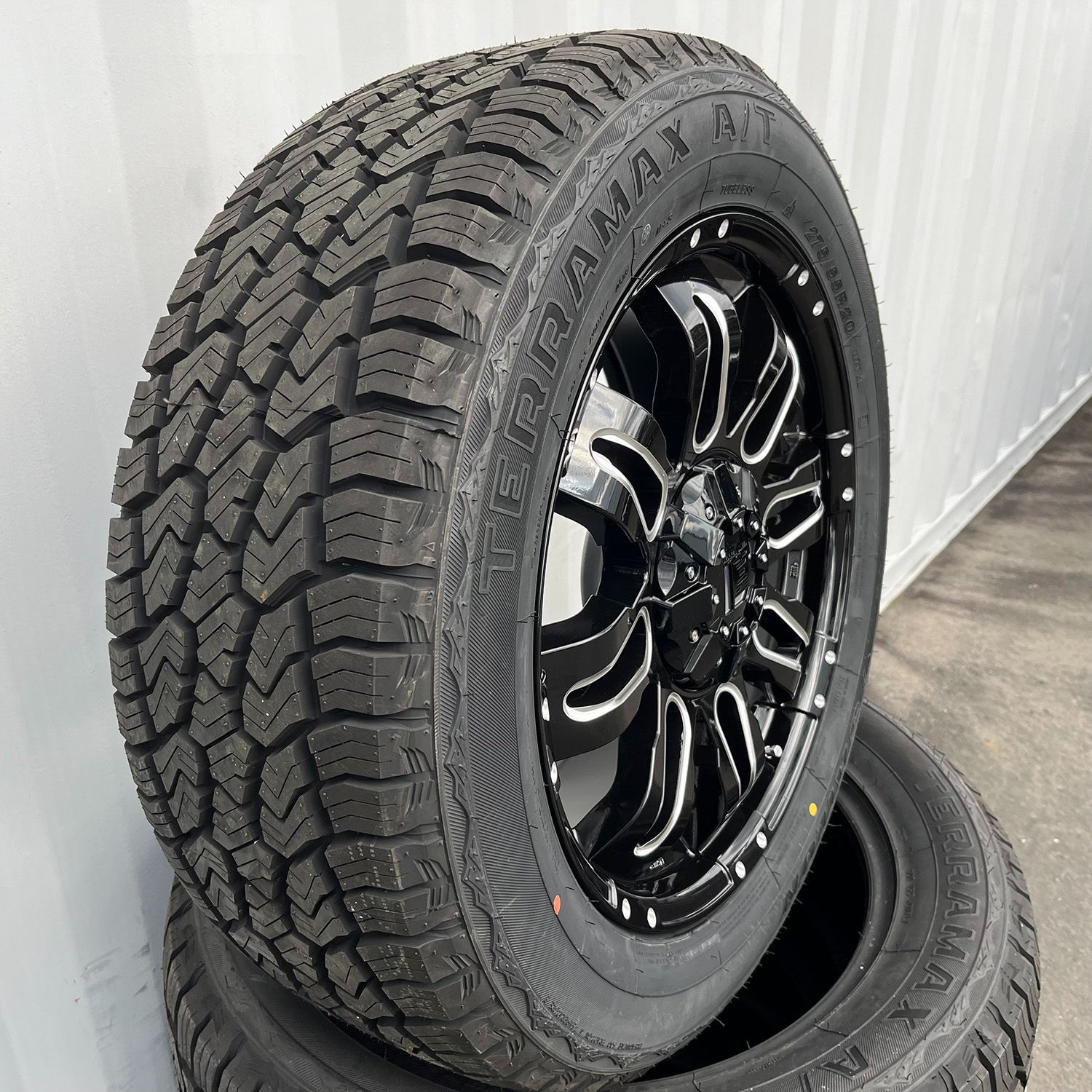 JK JL ラングラー 20インチ SAILUN TERRAMAXX RT 275/55R20 ホワイトレター