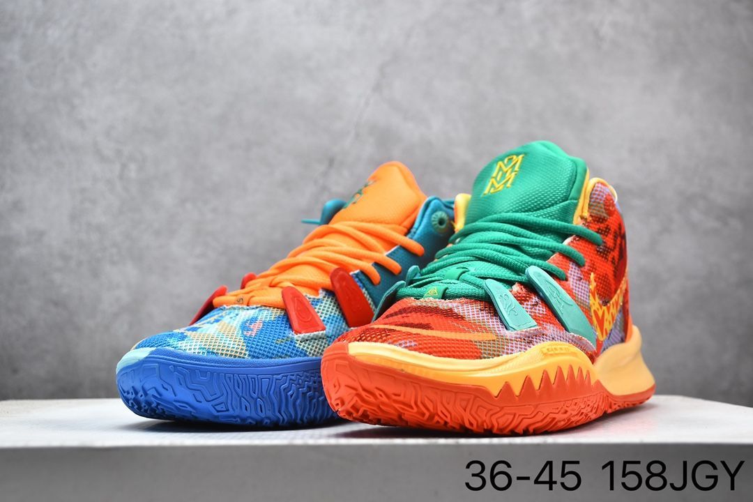 値下げします 新品 Nike Kyrie 7 Sneaker Room Fire and Water