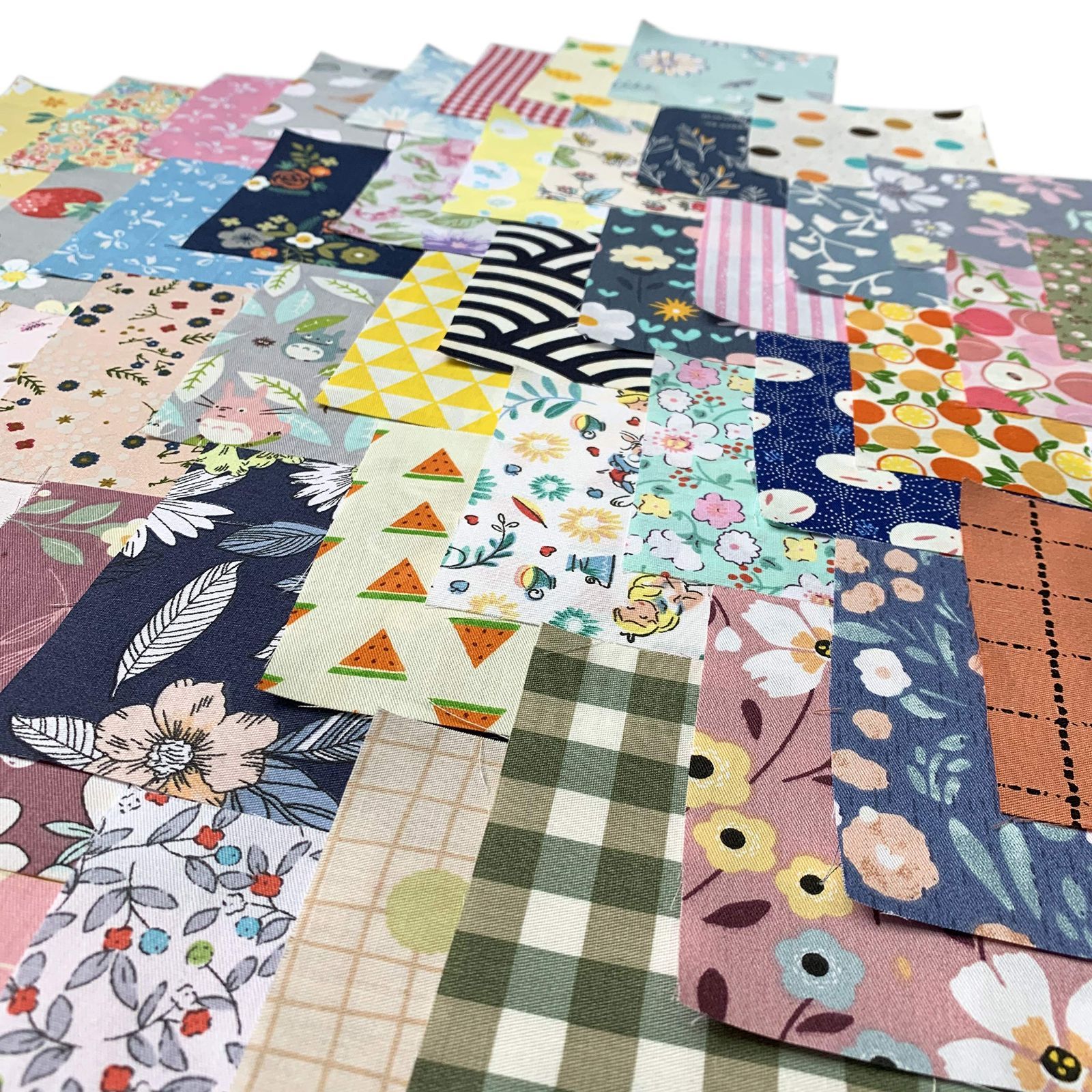 専用♡ハンドメイド　パッチワーククロス⊹⁺⸜(ᐡ⸝ɞ̴̶̷ ·̮ ɞ̴̶̷⸝ᐡ) 在庫セール】生地 綿 はぎれセット 花柄 DIY手作り 200枚