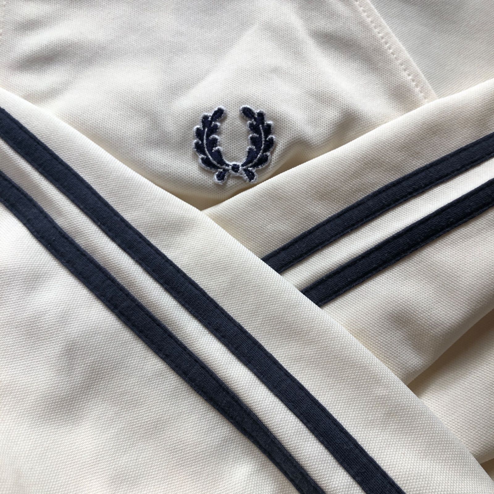 美品⭐️Fred Perry トラックジャケット L 刺繍月桂樹 ベージュ 90s⭐️Fred Perry トラックジャケット/ジャージ L 刺繍月桂樹