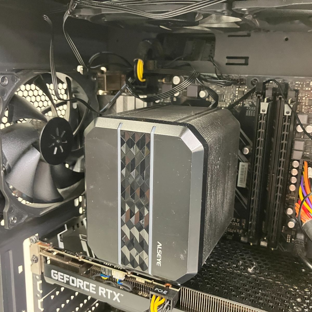 【ジャンク】自作デスクトップPC mqdefault.jpg