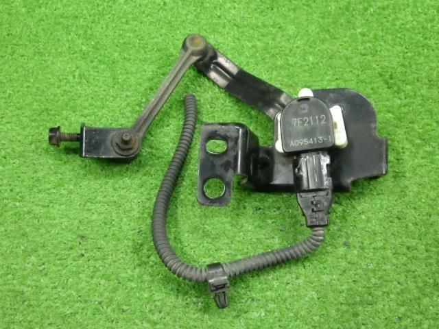 インプレッサ DBA-GH7 ハイトコントロールセンサー 左Fハイト