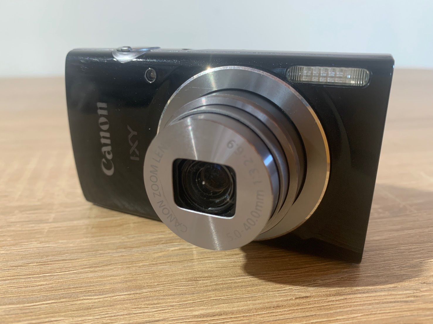 Canon IXY
