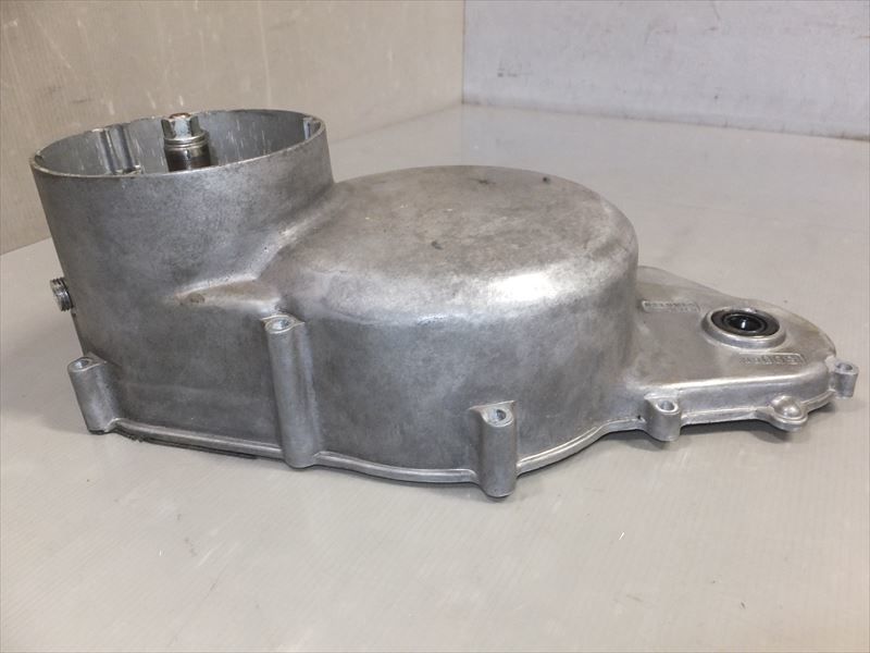 SUZUKI  SUZUKI GT550 クラッチカバー 当時物 スズキ GT380 GT750 (24-0125-12) スズキ SUZUKI GT550 クラッチカバー 当時物 スズキ GT380 GT750 (24-0125-12