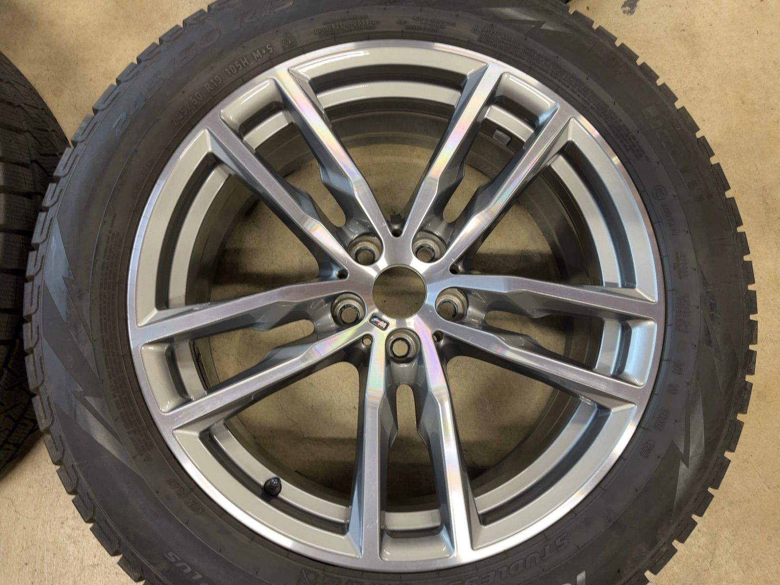 BMW X3 Mスポーツ　タイヤホイールセット　19インチ　255/50R19 BMW X3 Mスポーツ タイヤホイールセット 19インチ 255/50R19 BMW X3の