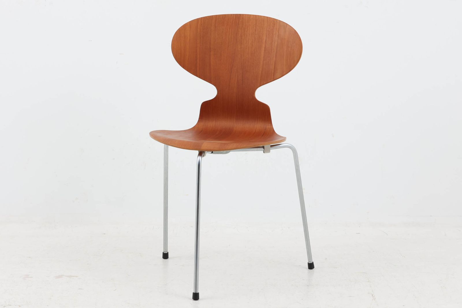 Fritz Hansen(フリッツ・ハンセン) アントチェア 3本脚 チーク材 Arne