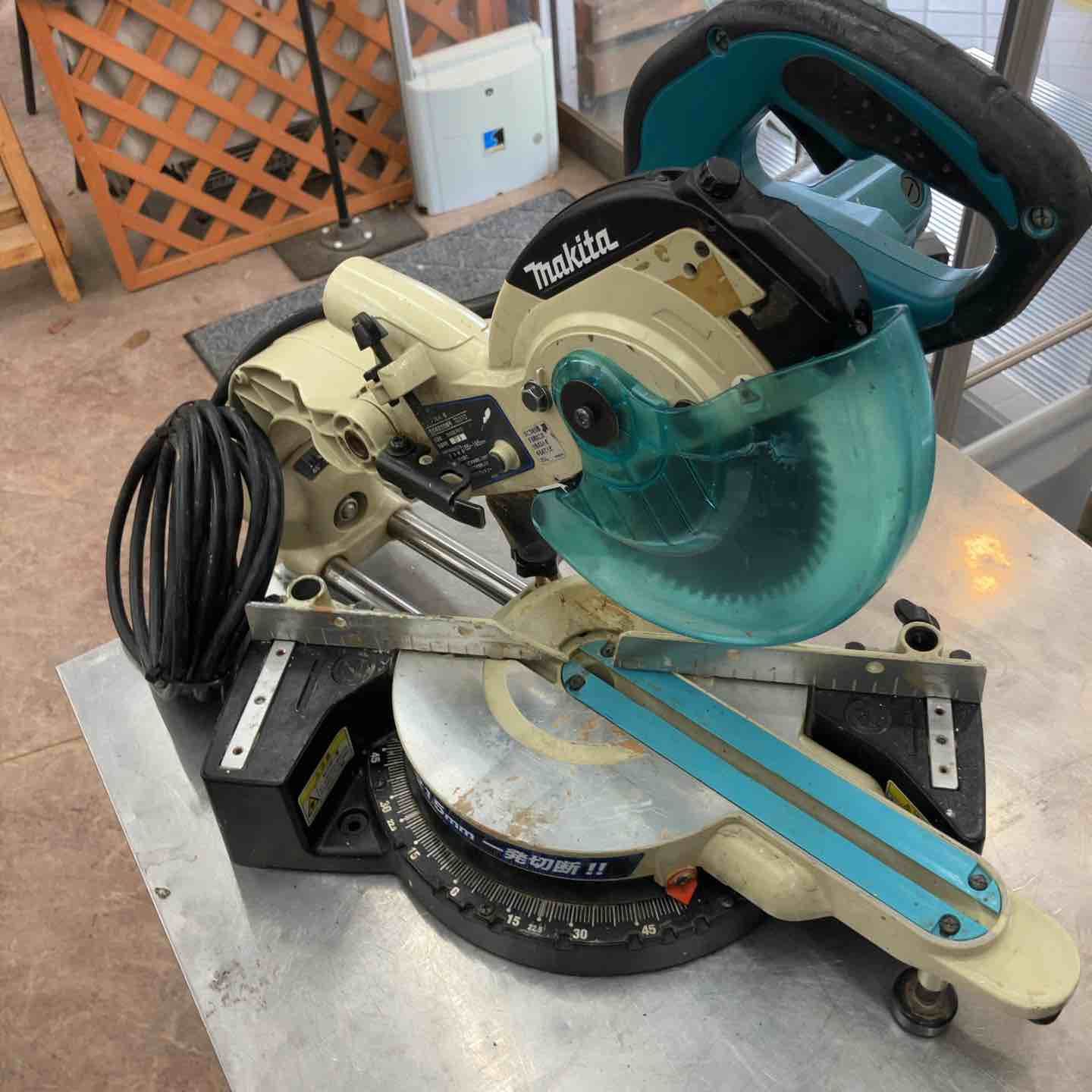 マキタ makita 卓上スライド丸のこ LS0611FL 所沢店