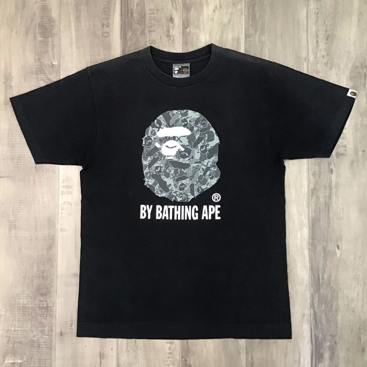 APE×KAWS　コラボＴ エイプ　カウズ　サイズＬ APE×KAWS エイプ×カウズ コラボパーカー サイズL