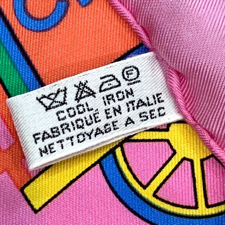 【美品】CHANEL シャネル　カラフル　スカート　シルク　ココマーク　ひざ丈 美品 CHANEL シャネル ココマーク 大判 スカーフ シルク