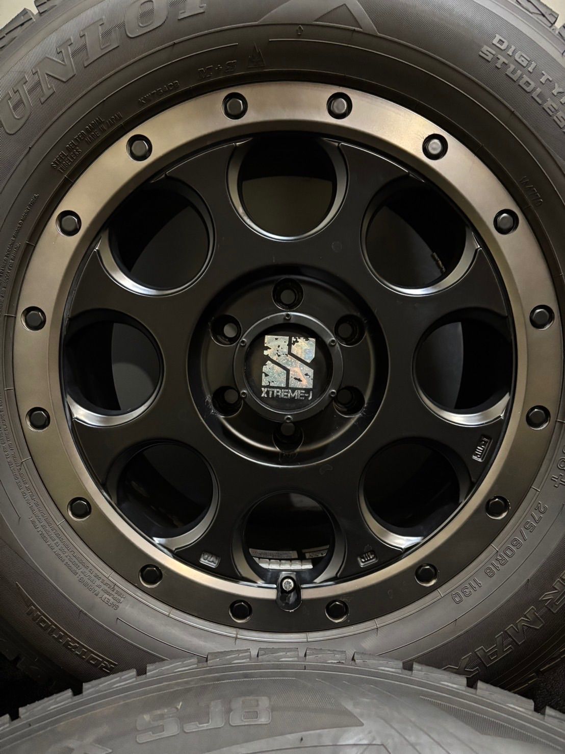 275 60R18 DUNLOP WINTER MAXX SJ8 XTREME-J 18インチ 8J 20 139.7 6H スタッドレス 4本 ランクル プラド FJ 1-K319