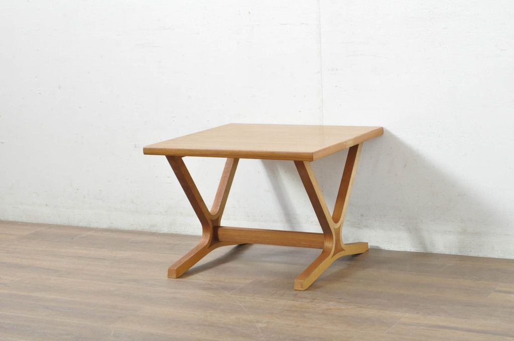 フランスアンティーク シャビーシックなペイントの木製テーブル