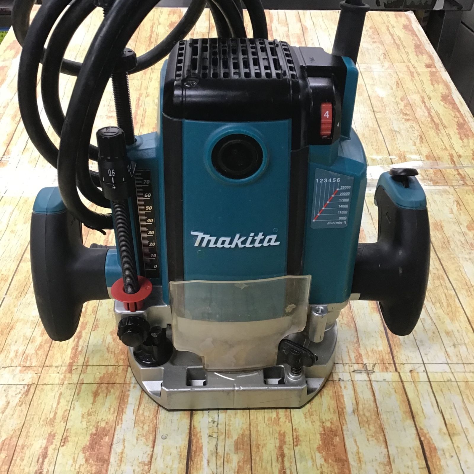 〇マキタ:電子ルータ RP2301FC【川崎店】