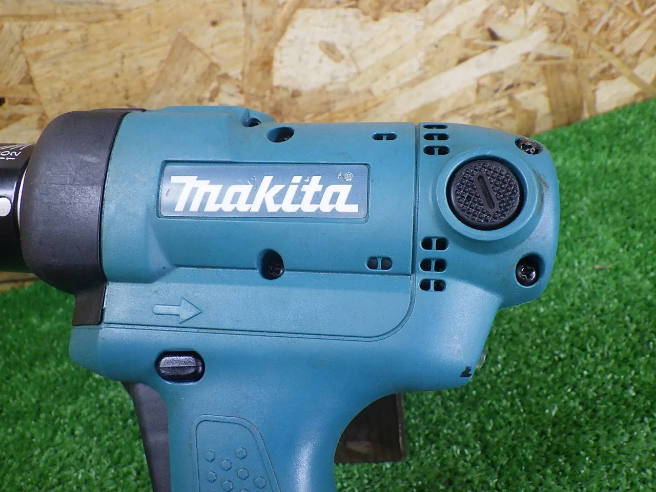人気メーカー！マキタ 充電式スクリュードライバー FL126FD 品