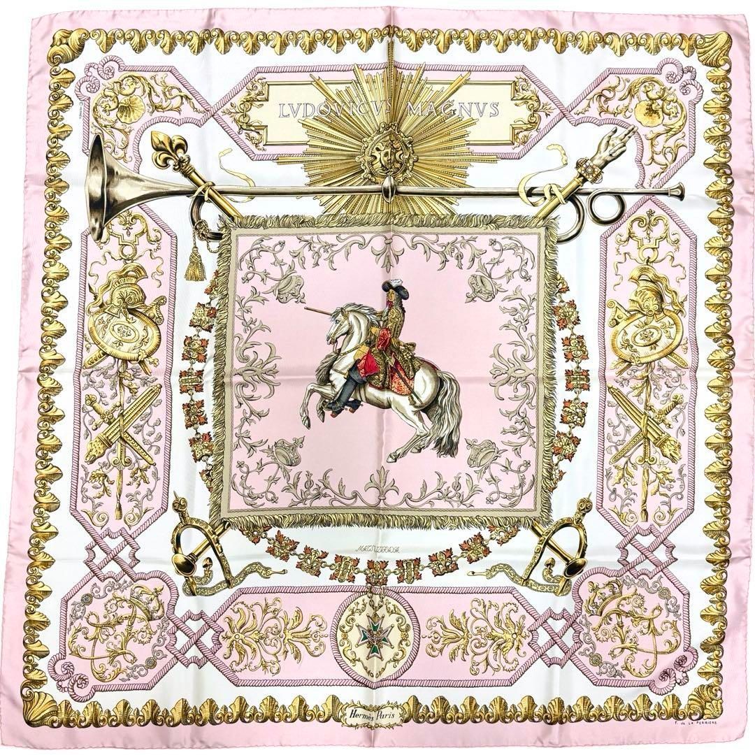 HERMES エルメス カレ90 MAGNVS 白い馬に跨ったルイ14世 スカーフ シルク ピンク