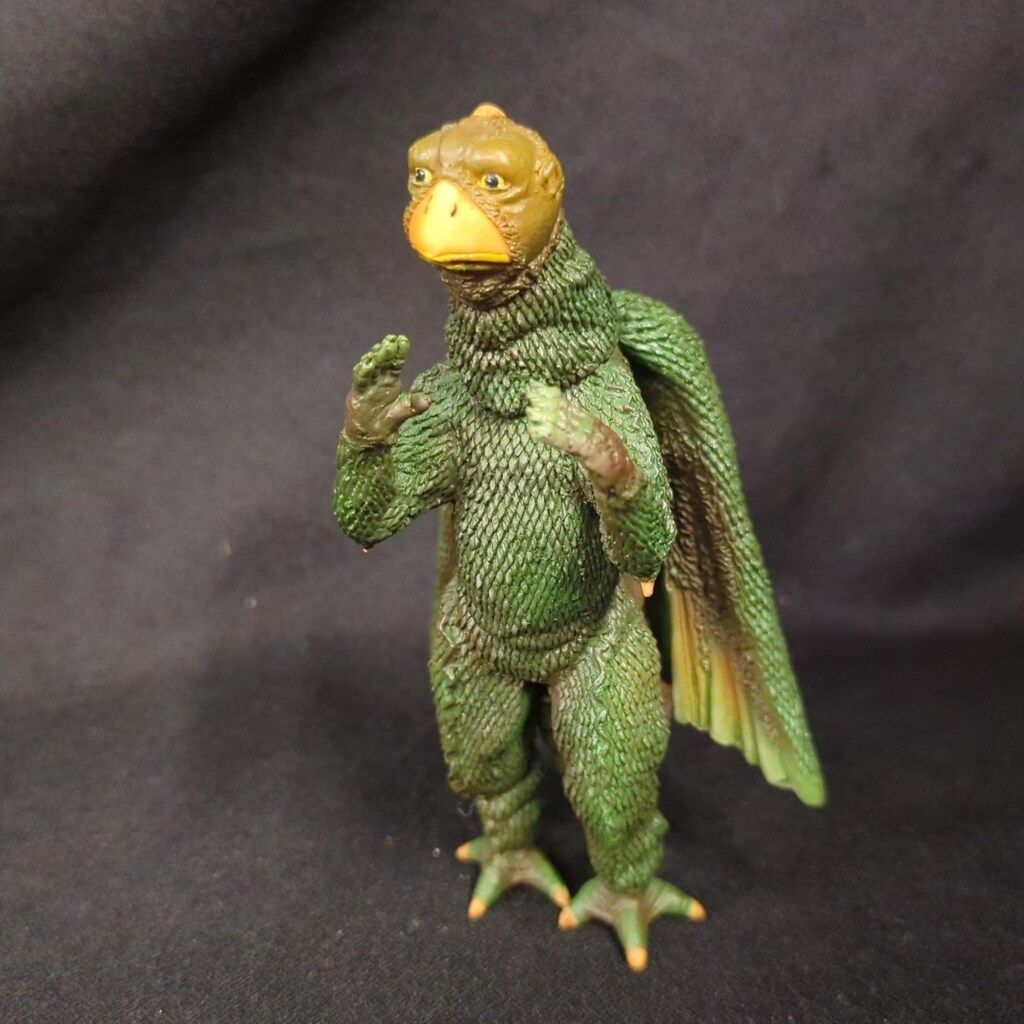 イワクラ イワクラ 大巨獣ガッパ仔/羽田空港親子再会ビネット - メルカリ